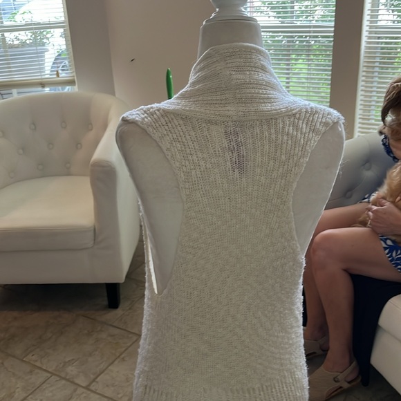 Alya Full Length Vest - Picture 4 of 5